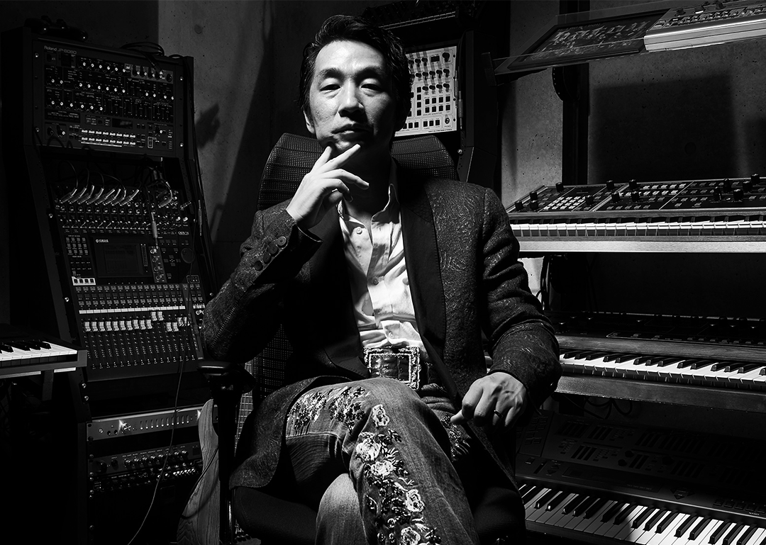 AkiraYamaoka-Portait+B+W.png